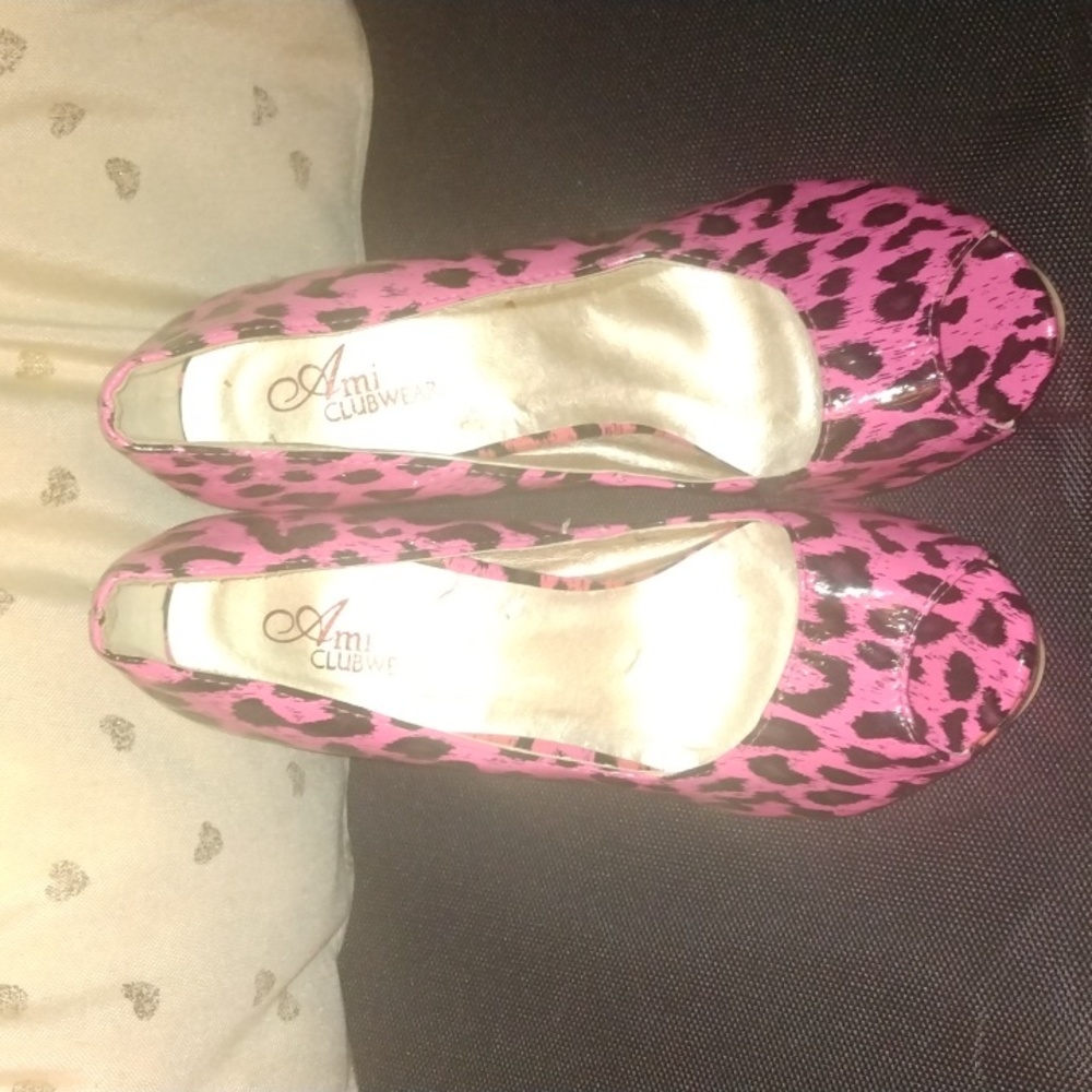 Ami clubwear pink leopard pattern heels sz 7